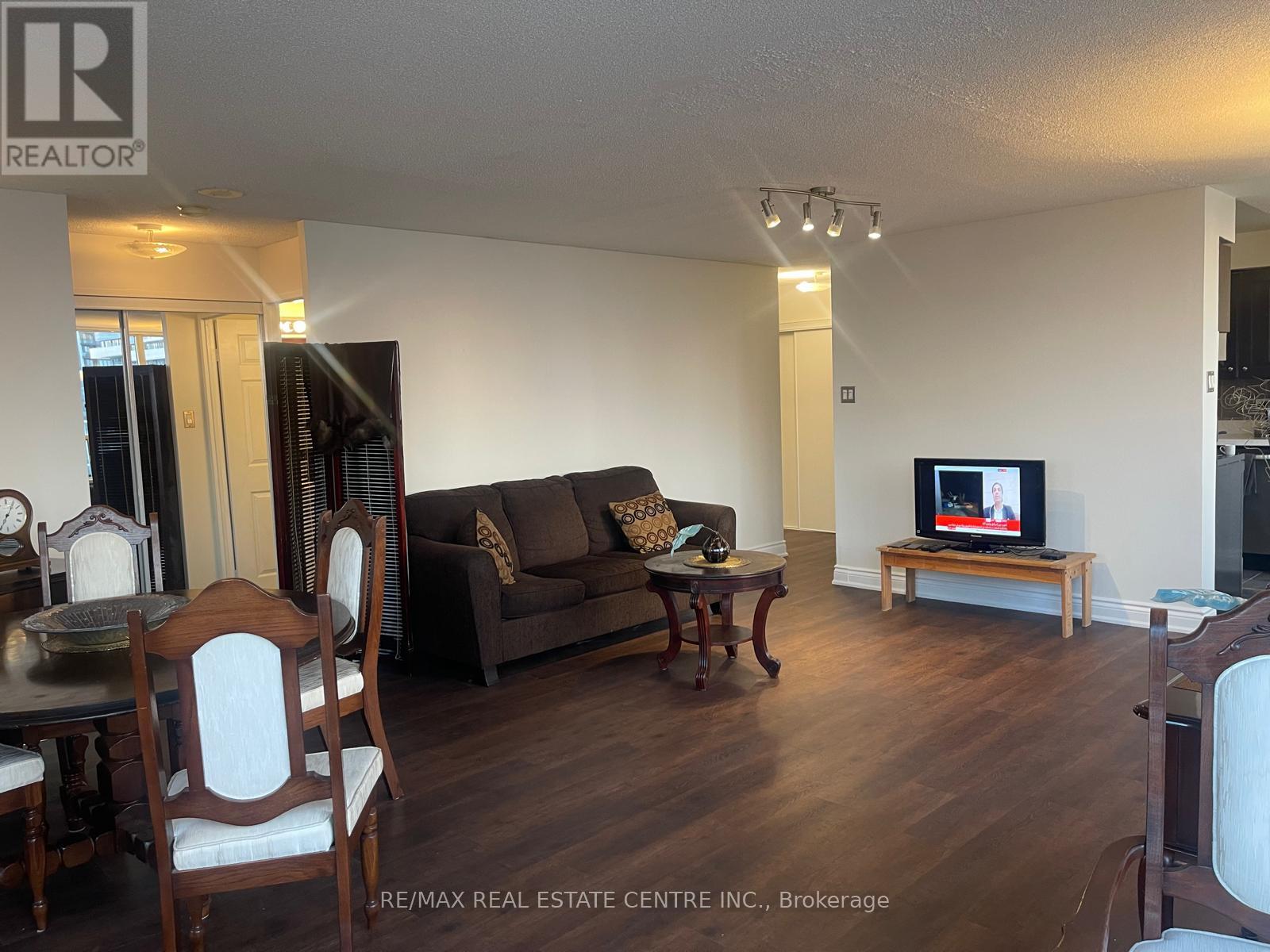 2408 - 400 Webb Drive, Mississauga, Ontario  L5B 3Z7 - Photo 13 - W12499622