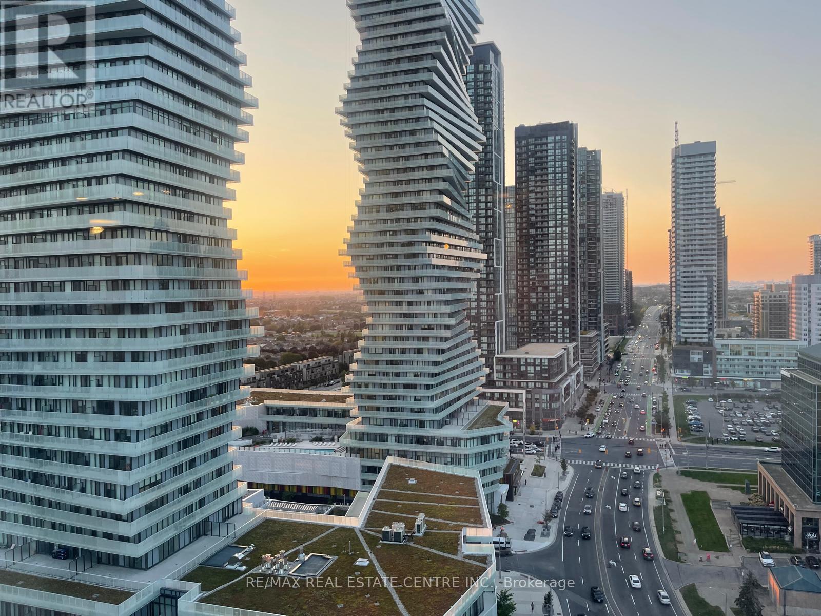 2408 - 400 Webb Drive, Mississauga, Ontario  L5B 3Z7 - Photo 14 - W12499622