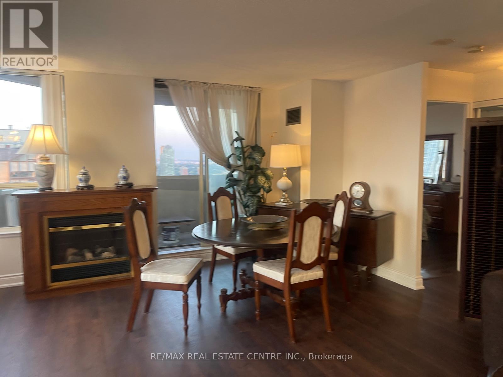 2408 - 400 Webb Drive, Mississauga, Ontario  L5B 3Z7 - Photo 16 - W12499622