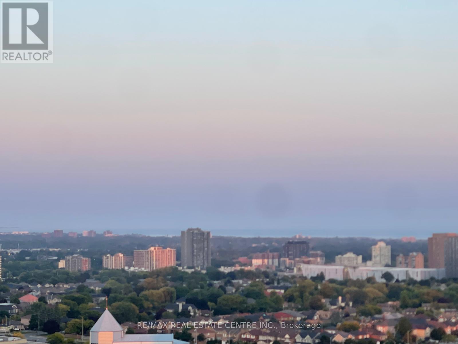 2408 - 400 Webb Drive, Mississauga, Ontario  L5B 3Z7 - Photo 4 - W12499622