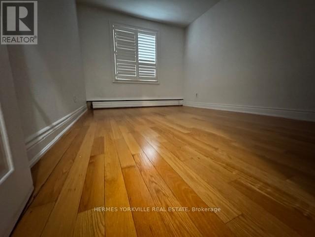 20 Elway Court, Toronto, Ontario  M6B 2N8 - Photo 13 - W12499648