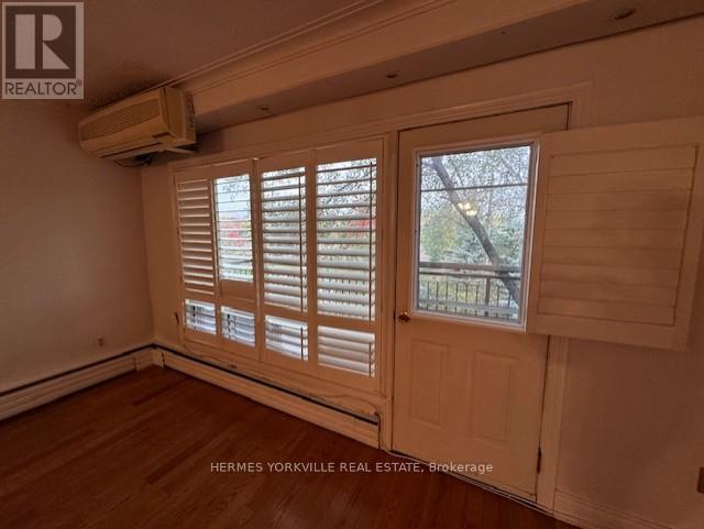 20 Elway Court, Toronto, Ontario  M6B 2N8 - Photo 8 - W12499648