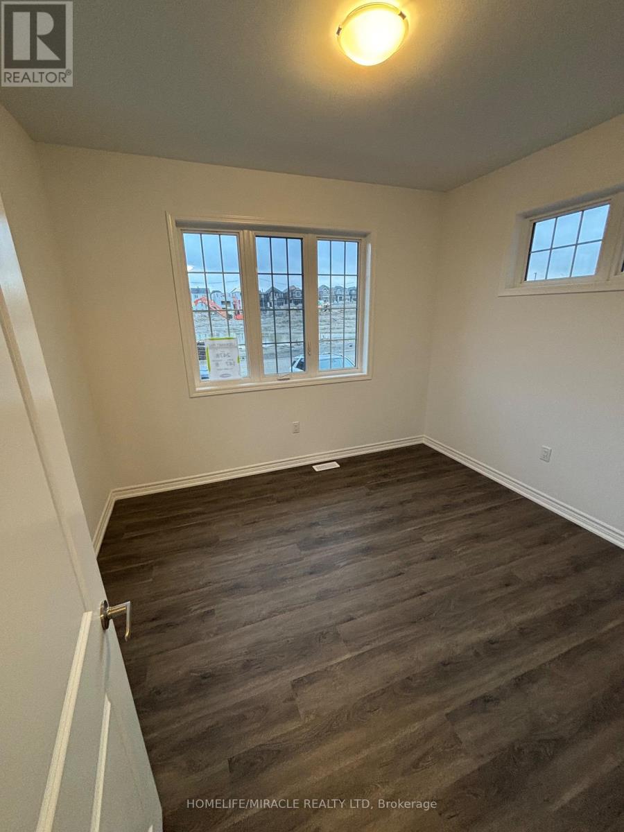 41 Lower Street, Barrie, Ontario  L9J 1B3 - Photo 19 - S12499534