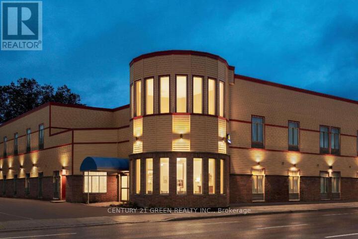 210 Main Street E, Hamilton, Ontario  L8N 1H3 - Photo 2 - X12499566