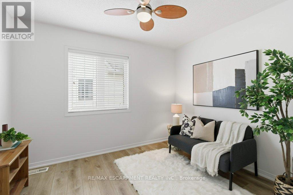 113 Thornlodge Drive, Hamilton (Waterdown), Ontario  L8B 0N4 - Photo 27 - X12499596