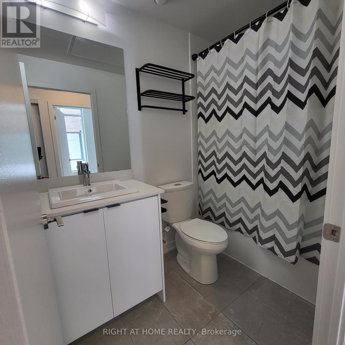 218 - 55 Duke Street W, Kitchener, Ontario  N2H 0B4 - Photo 13 - X12499602