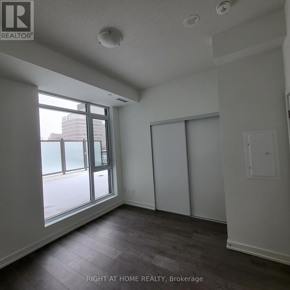 218 - 55 Duke Street W, Kitchener, Ontario  N2H 0B4 - Photo 16 - X12499602
