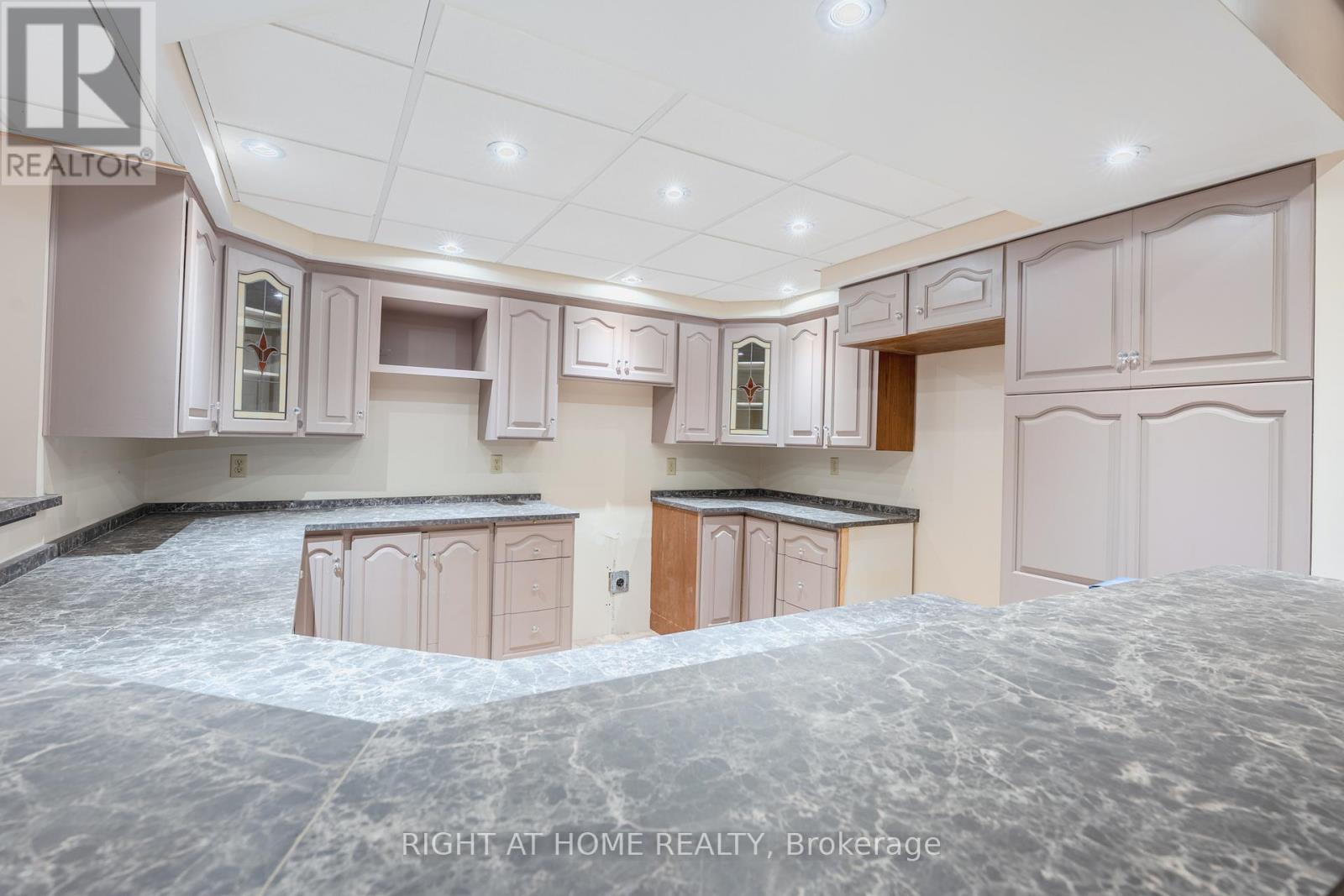 425 Golf Club Road, Hamilton, Ontario  L0R 1P0 - Photo 36 - X12499606