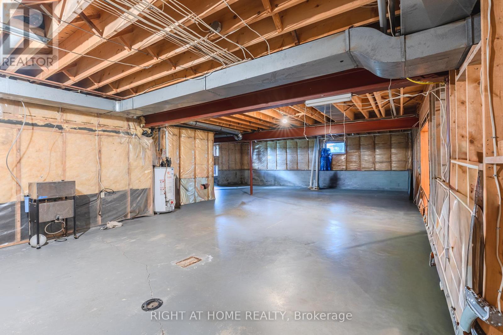 425 Golf Club Road, Hamilton, Ontario  L0R 1P0 - Photo 37 - X12499606