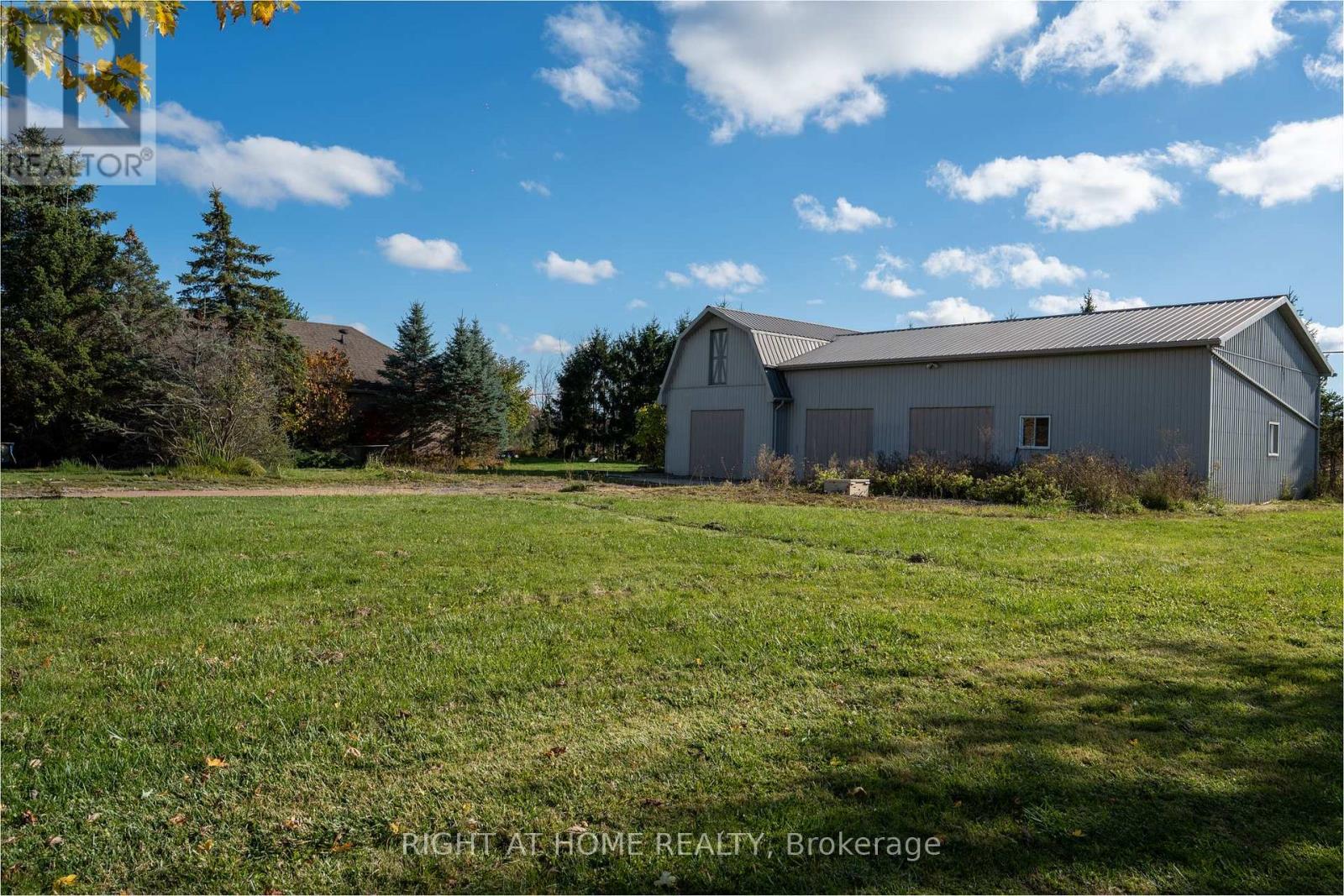 425 Golf Club Road, Hamilton, Ontario  L0R 1P0 - Photo 44 - X12499606