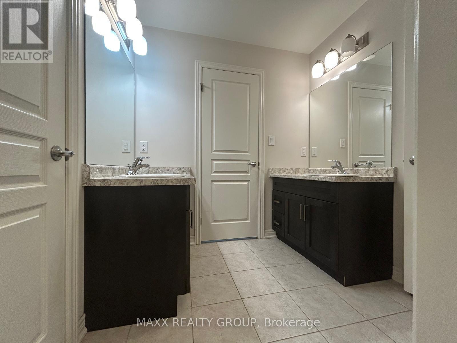 9334 Shoveller Drive, Niagara Falls, Ontario  L2H 0M3 - Photo 12 - X12499628