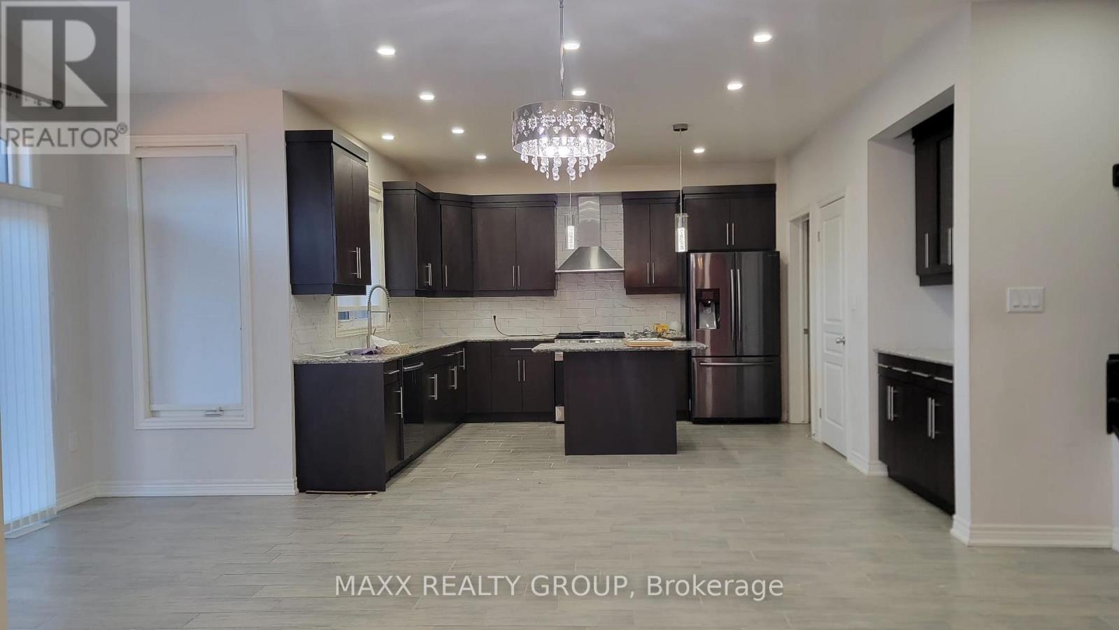 9334 Shoveller Drive, Niagara Falls, Ontario  L2H 0M3 - Photo 4 - X12499628