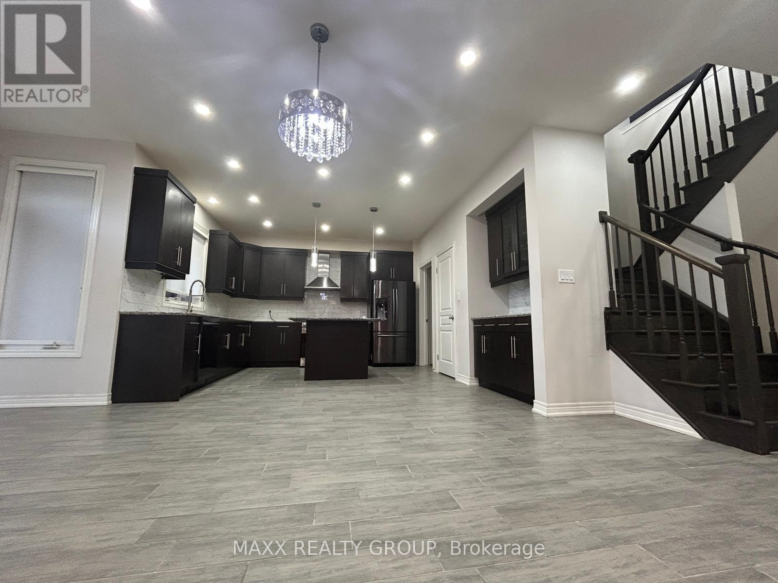 9334 Shoveller Drive, Niagara Falls, Ontario  L2H 0M3 - Photo 5 - X12499628