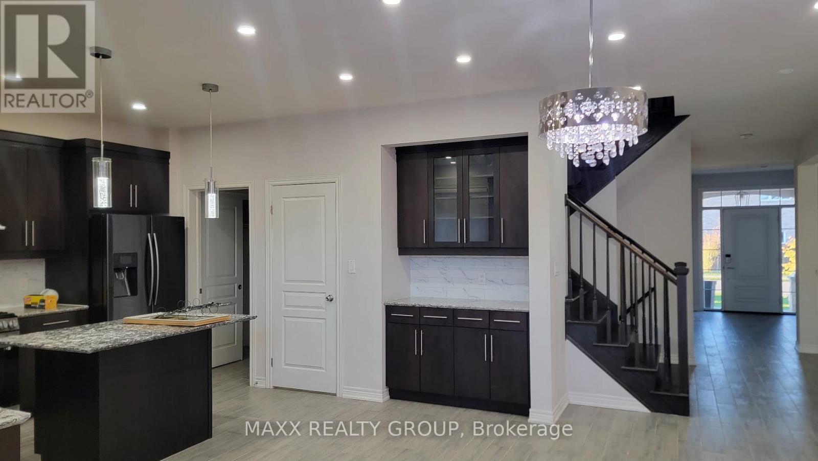 9334 Shoveller Drive, Niagara Falls, Ontario  L2H 0M3 - Photo 6 - X12499628