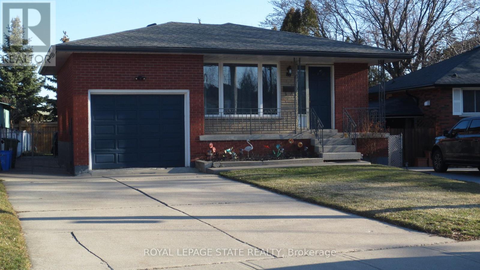 Upper - 22 Catalina Drive, Hamilton, Ontario  L8G 2M5 - Photo 10 - X12499650