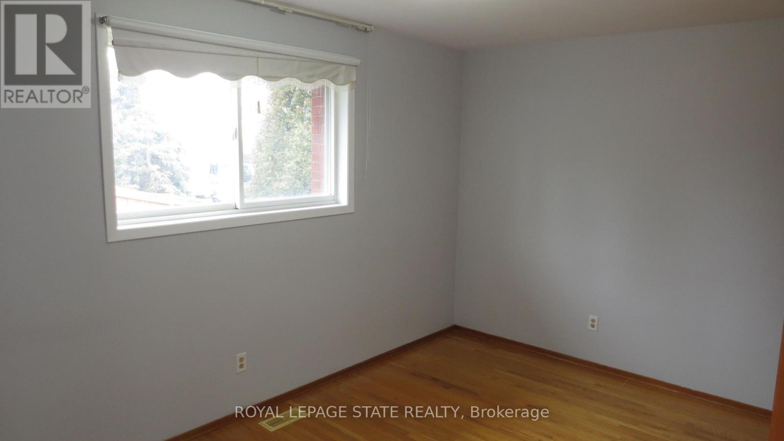 Upper - 22 Catalina Drive, Hamilton, Ontario  L8G 2M5 - Photo 3 - X12499650