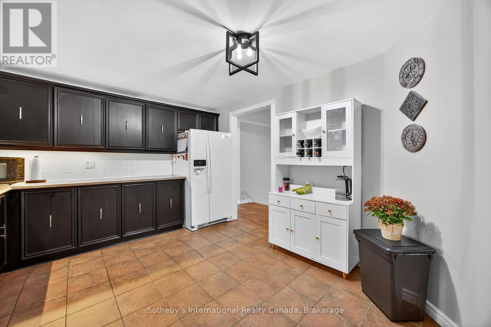 17 Coles Street, Barrie (Sunnidale), Ontario  L4N 5W8 - Photo 20 - S12499684