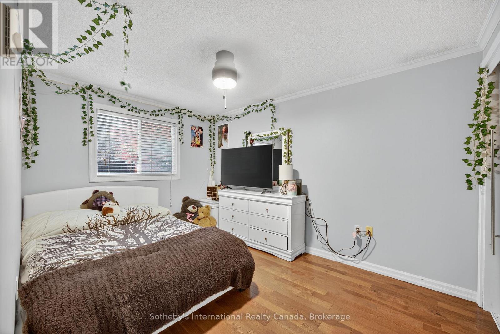 17 Coles Street, Barrie (Sunnidale), Ontario  L4N 5W8 - Photo 25 - S12499684