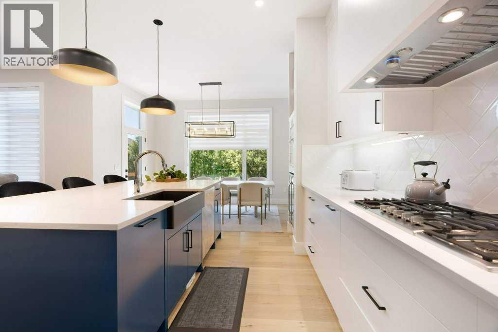 424 Discovery Place Sw, Calgary, Alberta  T3H 3Y3 - Photo 11 - A2237770