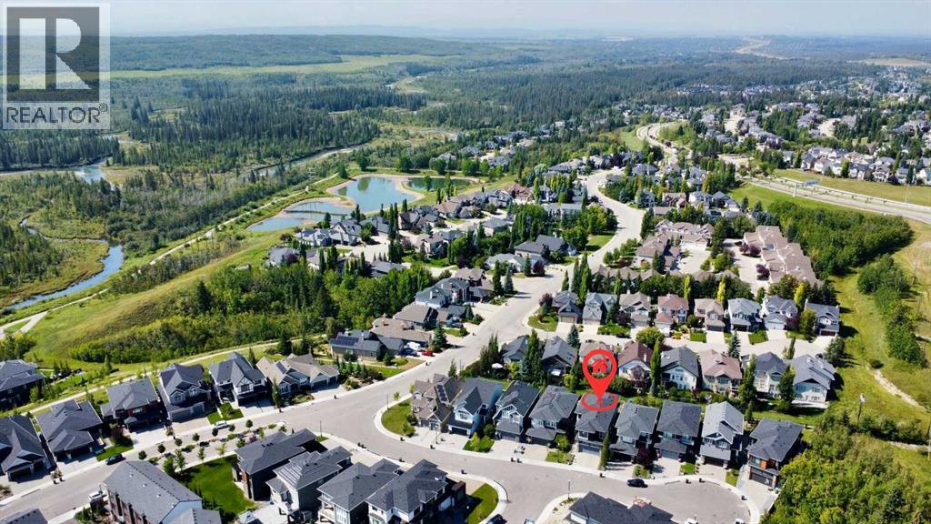 424 Discovery Place Sw, Calgary, Alberta  T3H 3Y3 - Photo 2 - A2237770