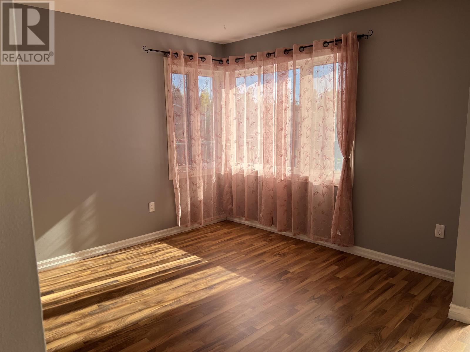 10 Howe St, Marathon, Ontario  P0T 2E0 - Photo 3 - TB253244