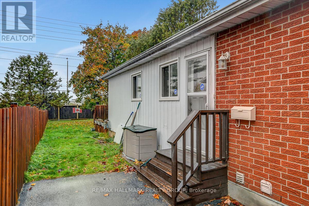 71 Morton Drive, Ottawa, Ontario  K2L 1W9 - Photo 41 - X12499690