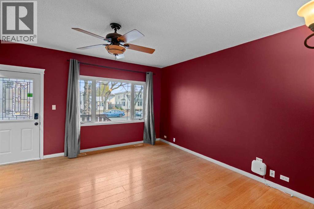 5218 45 Street, Camrose, Alberta  T4V 1E9 - Photo 3 - A2266343