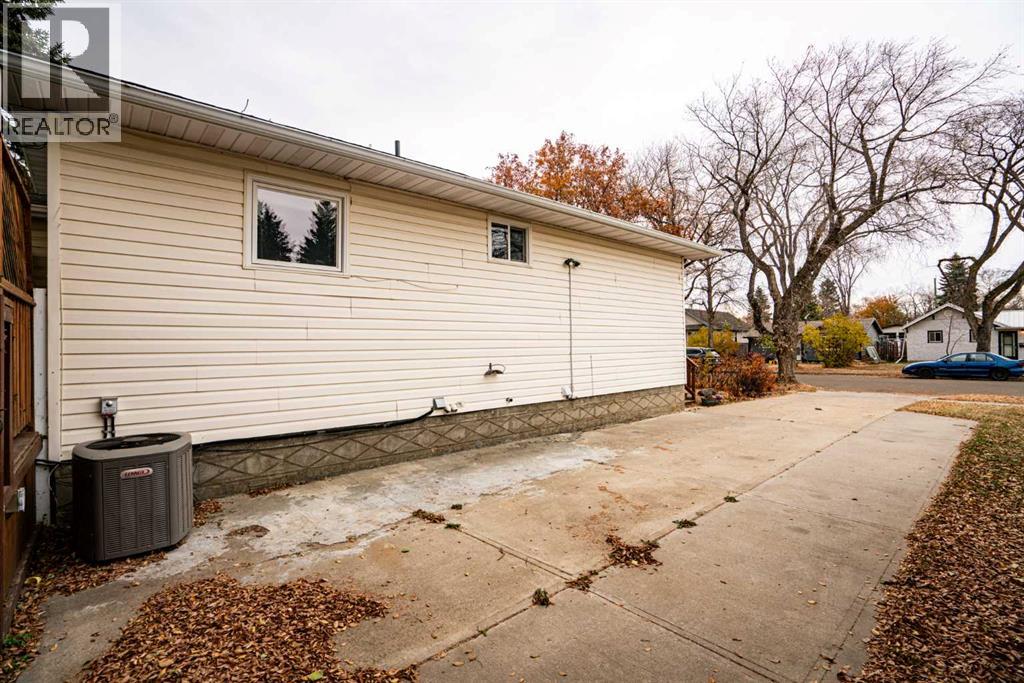 5218 45 Street, Camrose, Alberta  T4V 1E9 - Photo 30 - A2266343