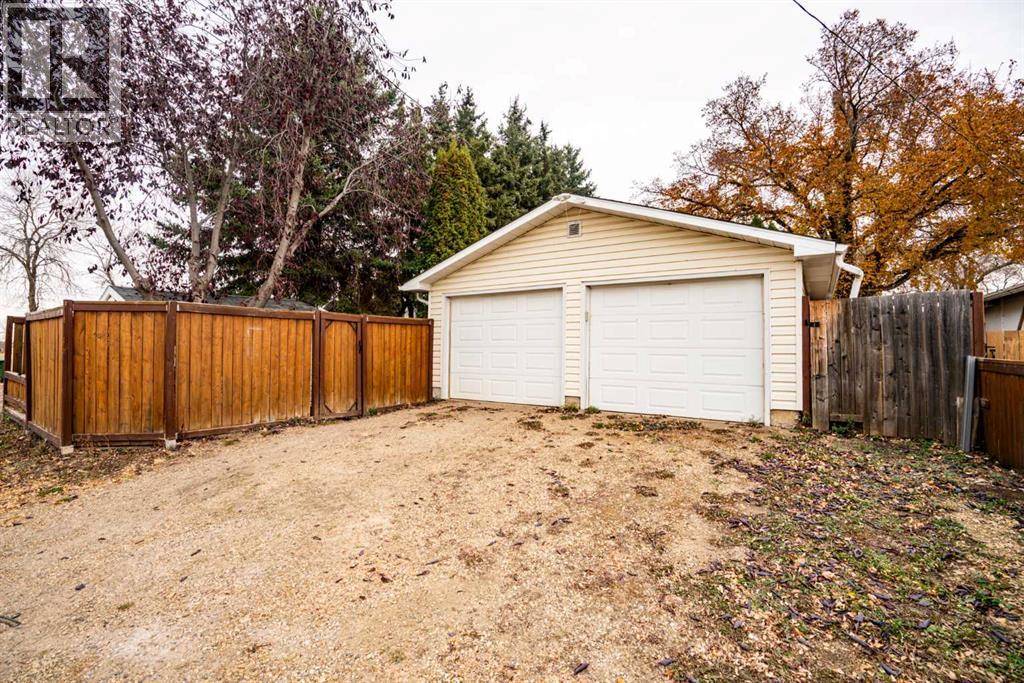 5218 45 Street, Camrose, Alberta  T4V 1E9 - Photo 27 - A2266343