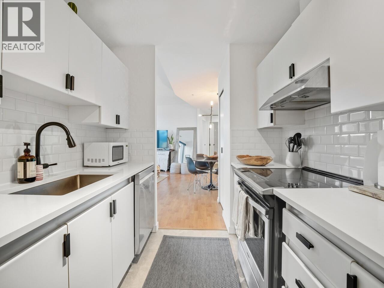 1610 989 Nelson Street, Vancouver, British Columbia V6Z 3B6 - Photo 2 - R3037361