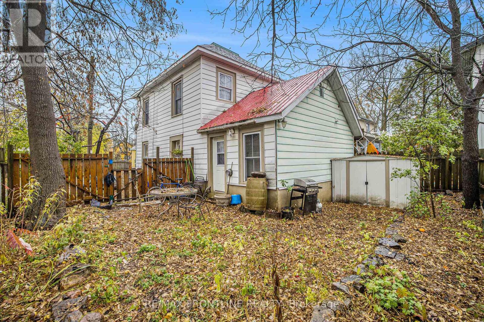 17 Mill Street, Perth, Ontario  K7H 1W1 - Photo 2 - X12499664
