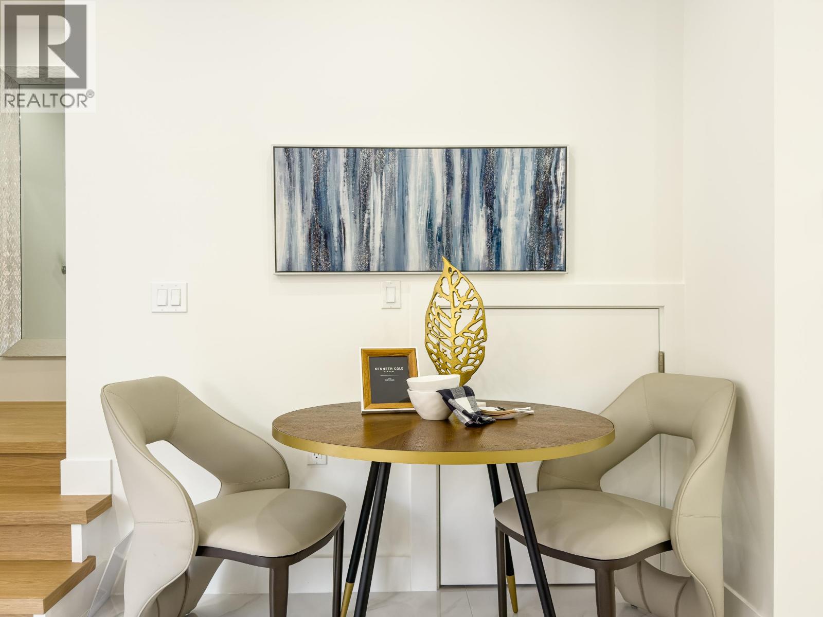 Listing Picture 16 of 19 : 2174 E 46TH AVENUE, Vancouver / 溫哥華 - 魯藝地產 Yvonne Lu Group - MLS Medallion Club Member