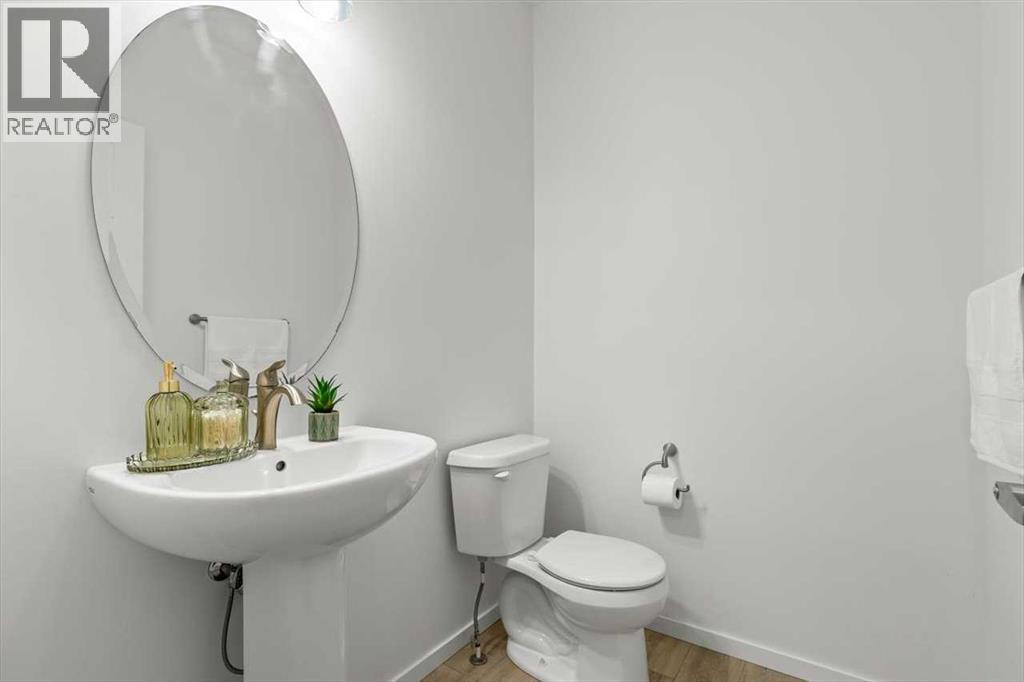 602 Osborne Drive Sw, Airdrie, Alberta  T4B 5G6 - Photo 16 - A2264984