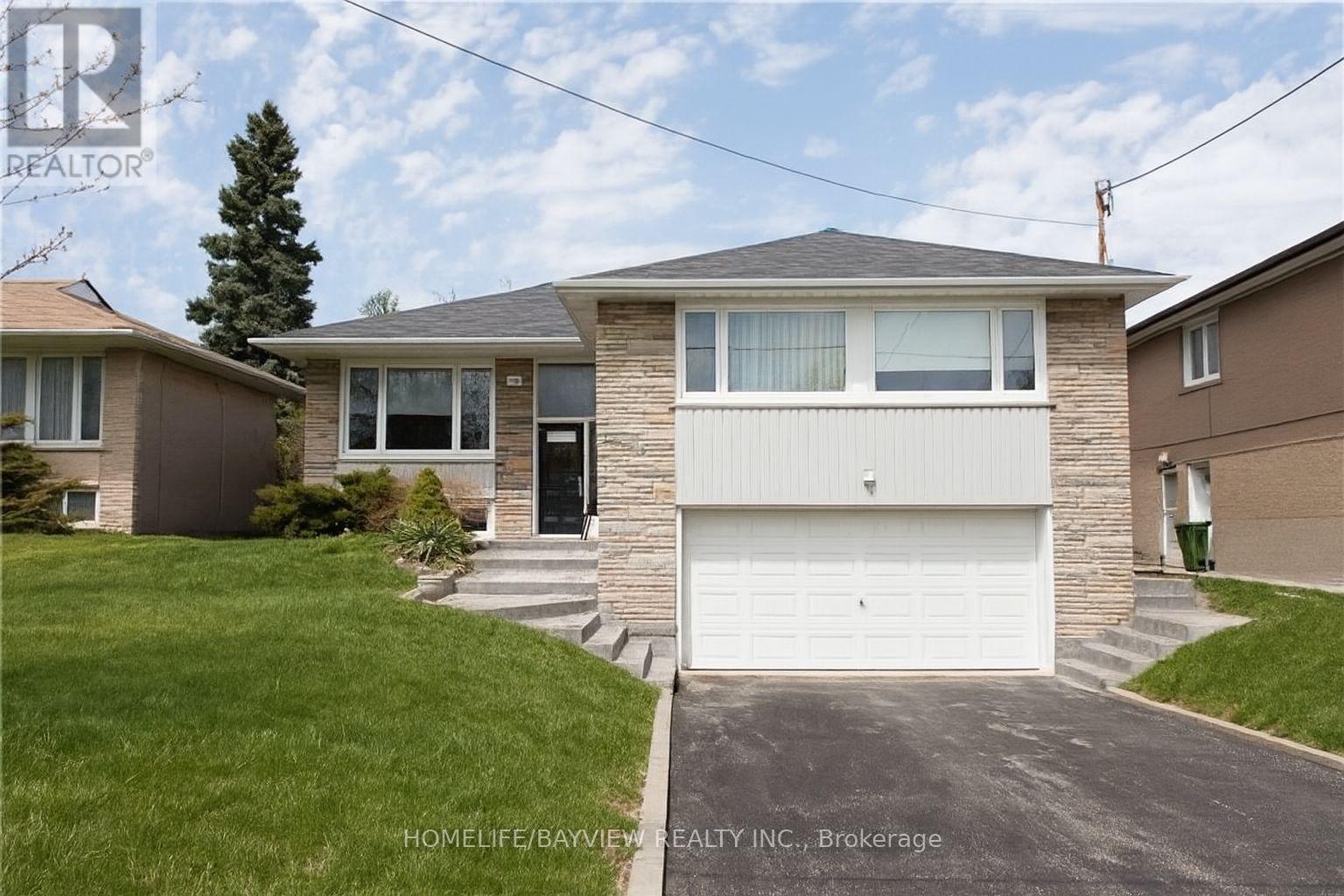 238 SEARLE AVENUE, Toronto, Ontario