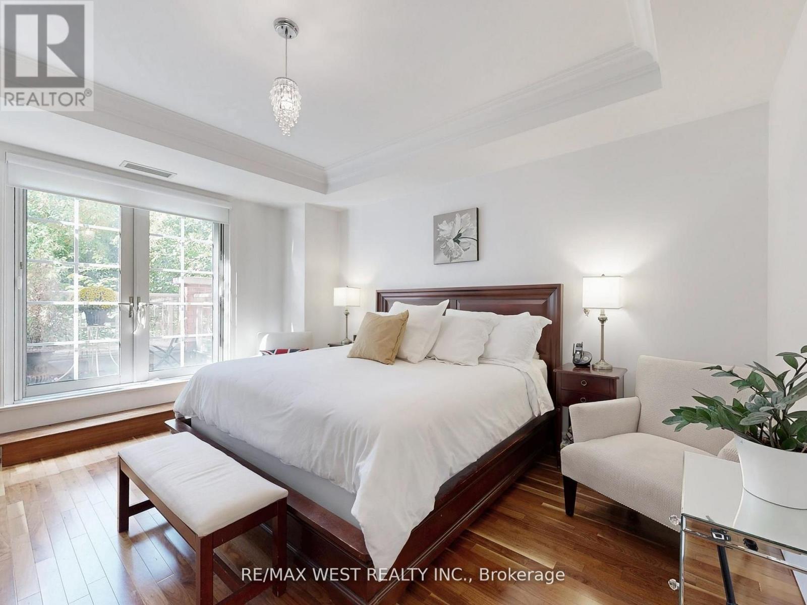 Th 14 - 20 Burkebrook Place, Toronto, Ontario  M4G 0A1 - Photo 17 - C12499718