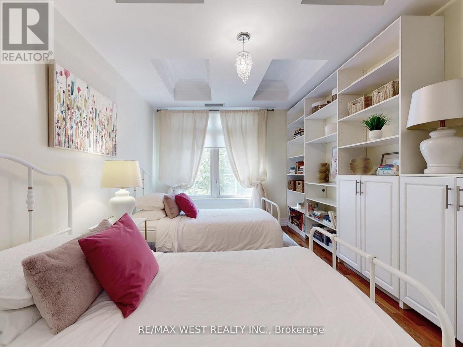 Th 14 - 20 Burkebrook Place, Toronto, Ontario  M4G 0A1 - Photo 24 - C12499718