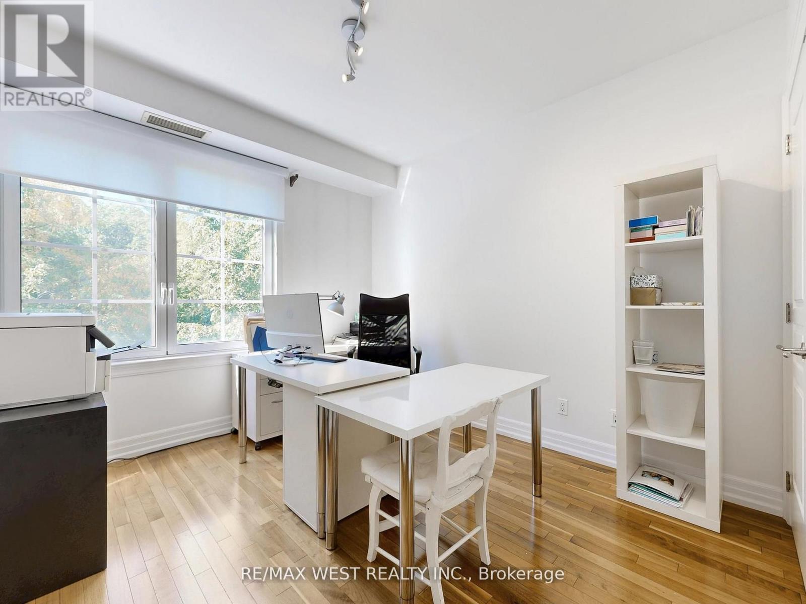 Th 14 - 20 Burkebrook Place, Toronto, Ontario  M4G 0A1 - Photo 27 - C12499718