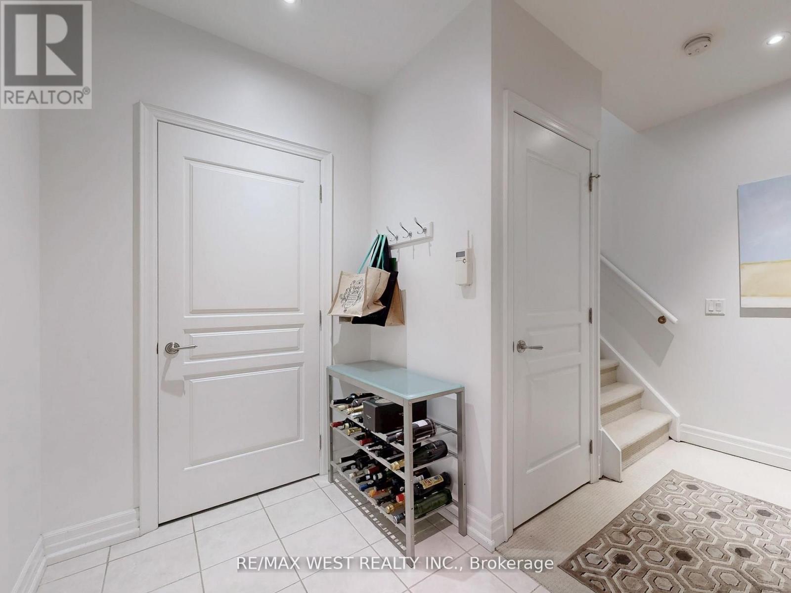 Th 14 - 20 Burkebrook Place, Toronto, Ontario  M4G 0A1 - Photo 33 - C12499718