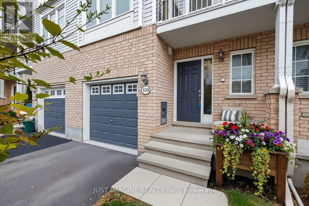 105 Caithness Private, Ottawa, Ontario  K1W 0G4 - Photo 2 - X12482566