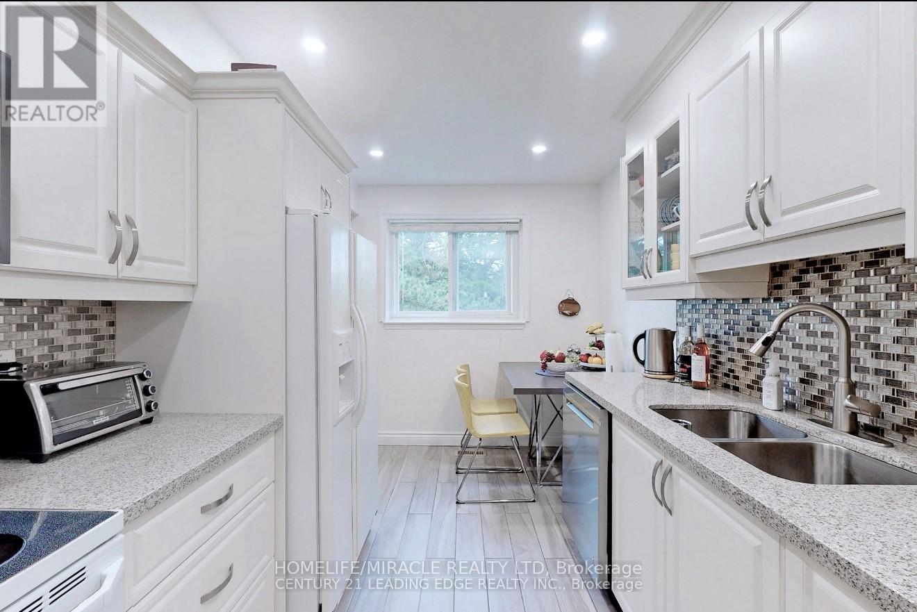 28 Scotney Grove, Toronto, Ontario  M1B 2S4 - Photo 10 - E12499704