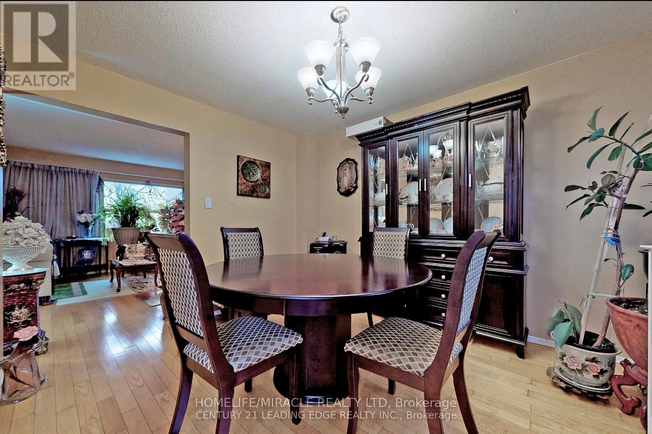 28 Scotney Grove, Toronto, Ontario  M1B 2S4 - Photo 7 - E12499704