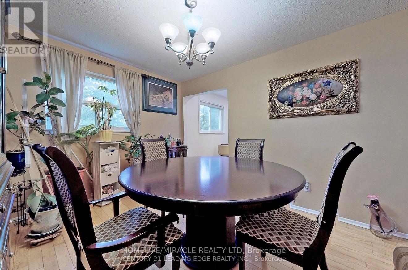 28 Scotney Grove, Toronto, Ontario  M1B 2S4 - Photo 8 - E12499704