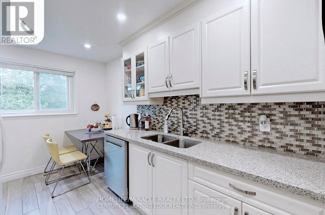 28 Scotney Grove, Toronto, Ontario  M1B 2S4 - Photo 9 - E12499704