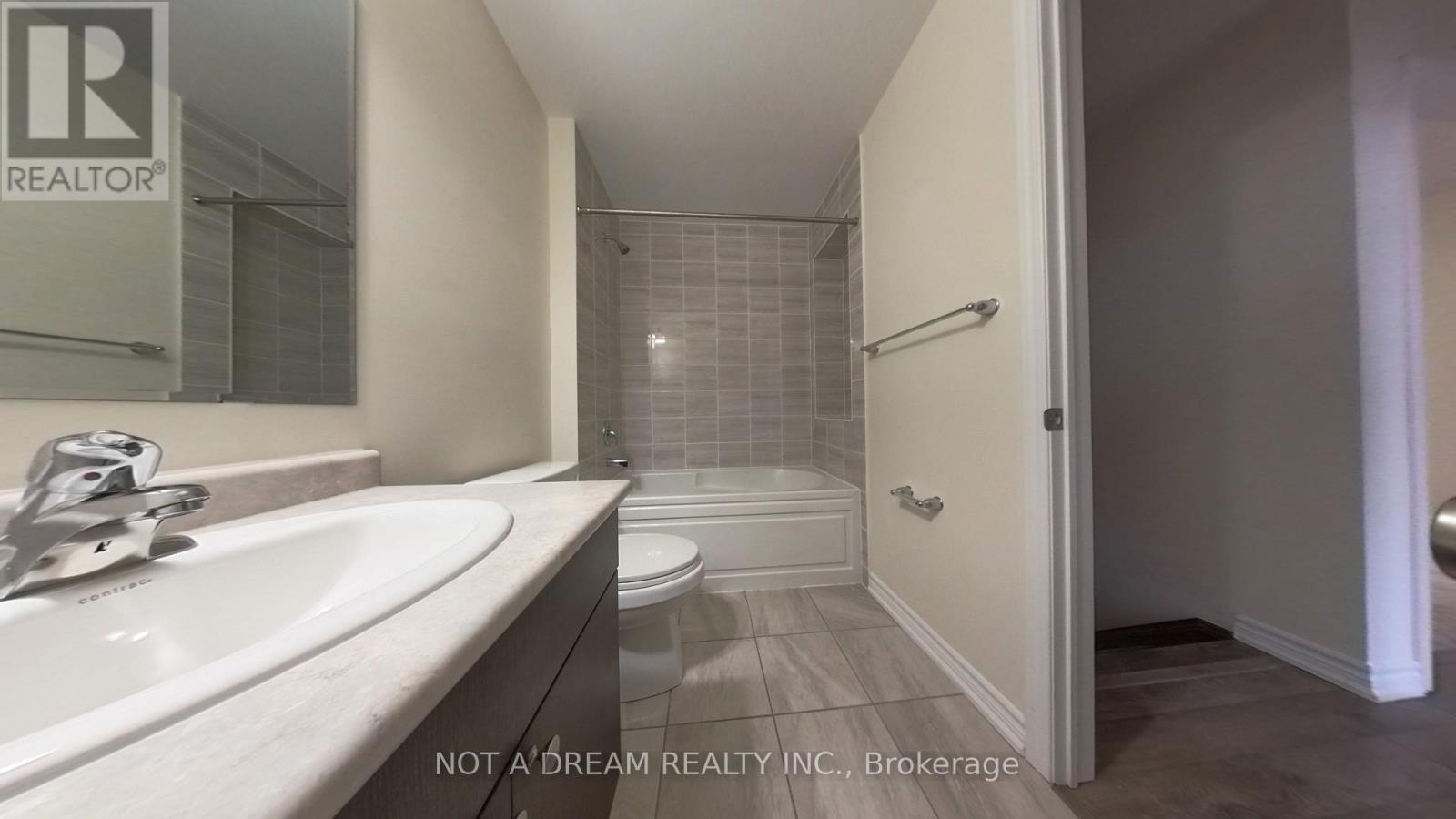 11 Bluegill Crescent, Whitby, Ontario  L1P 0E4 - Photo 35 - E12499714