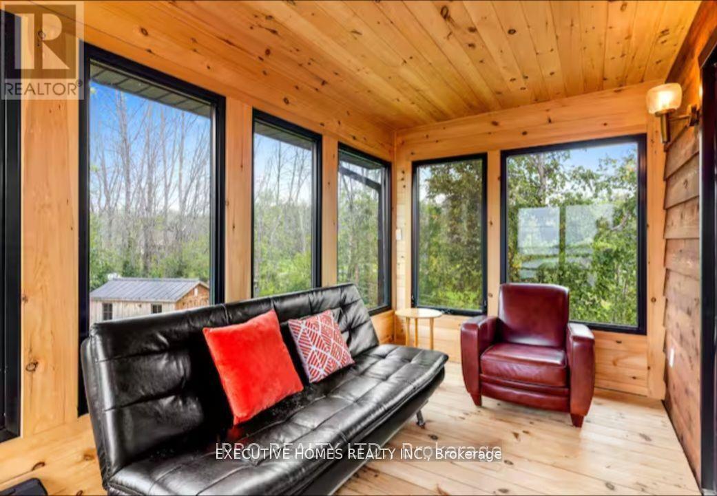 39 Long Point Road, Tay (Waubaushene), Ontario  L0K 2C0 - Photo 16 - S12499712