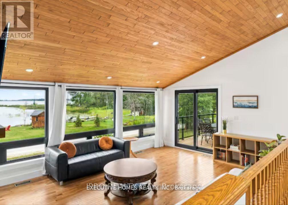 39 Long Point Road, Tay (Waubaushene), Ontario  L0K 2C0 - Photo 19 - S12499712