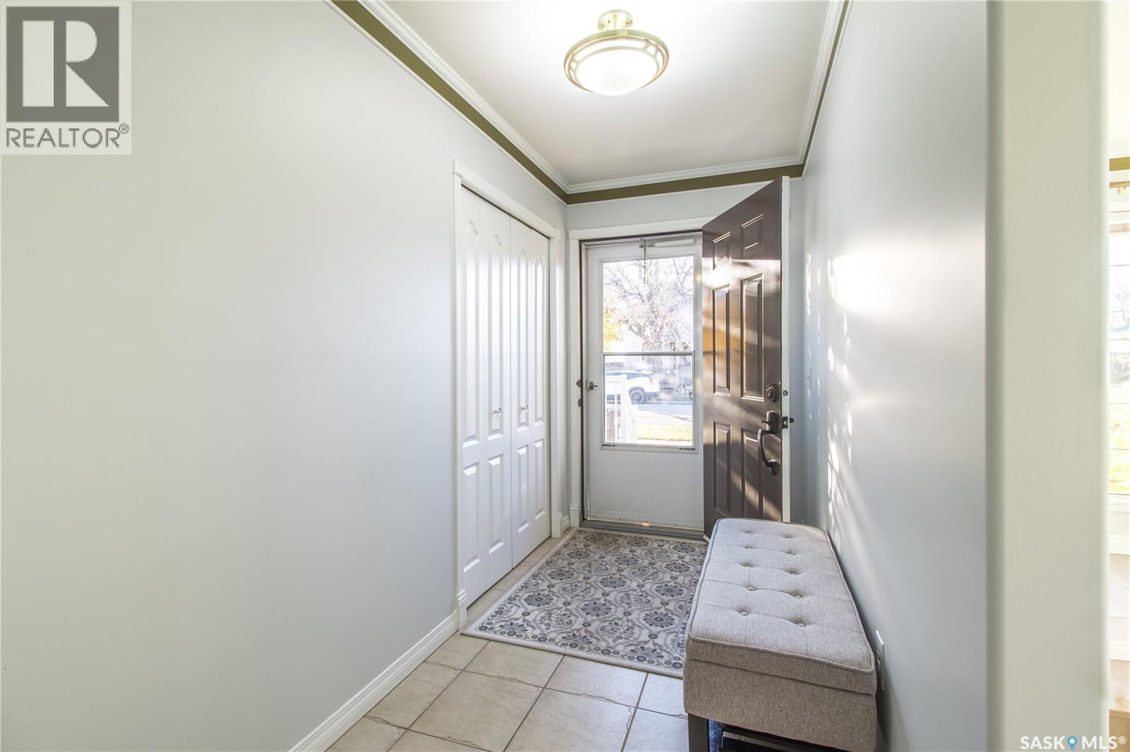 322 7th Street, Humboldt, Saskatchewan  S0K 2A0 - Photo 2 - SK022175