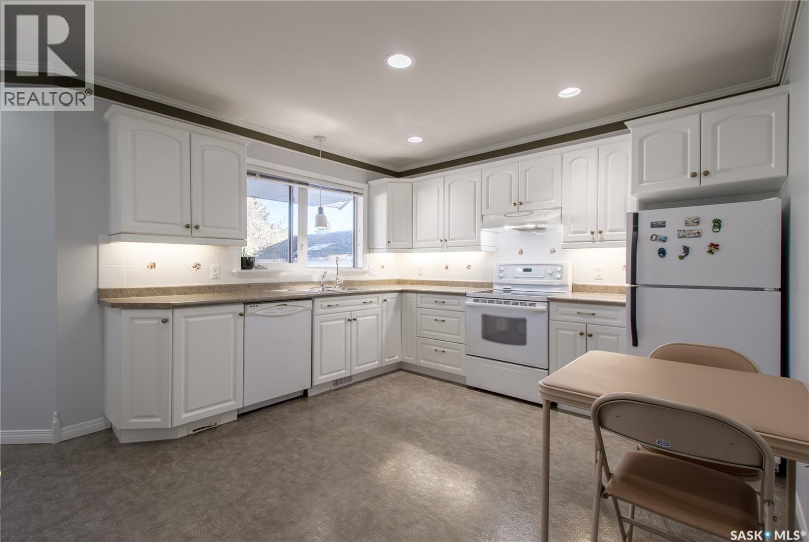 322 7th Street, Humboldt, Saskatchewan  S0K 2A0 - Photo 6 - SK022175