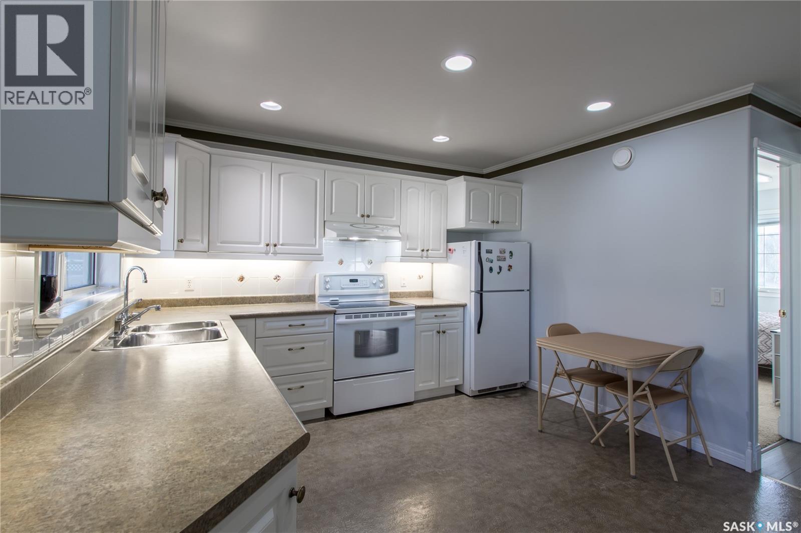 322 7th Street, Humboldt, Saskatchewan  S0K 2A0 - Photo 8 - SK022175