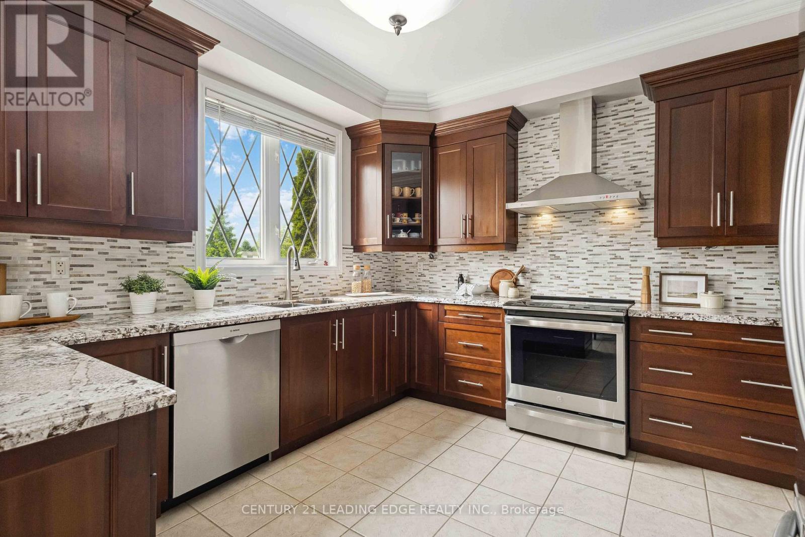 83 Joseph Street, Uxbridge, Ontario  L9P 1Z5 - Photo 10 - N12465206